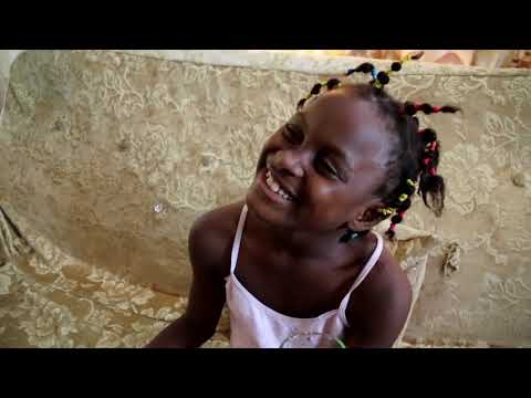 GLORIA s1 e16 - The Housewife