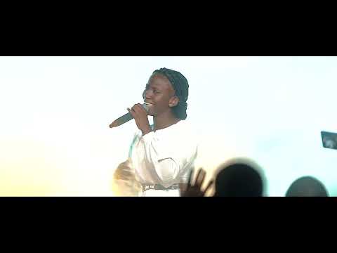 IL A PRIS MA PLACE live concert Showbuzz - Par Hatthie Kashoba