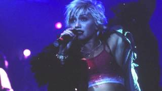 No Doubt - "By The Way" (Acoustic) Live in Barcelona (10/4/1997)