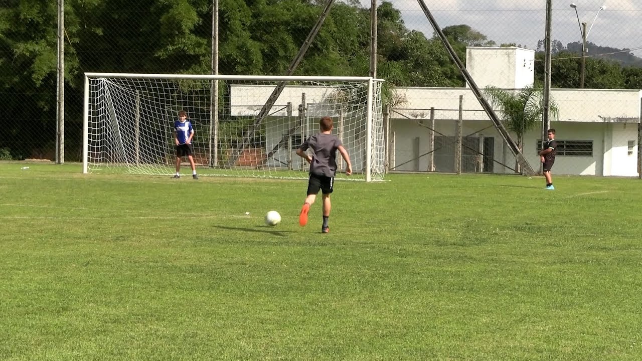 Iniciação no futebol: desenvolvendo habilidades e valores desde cedo