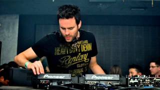 Gareth Emery - Entrada (Played by Gareth Emery at EDC LV)