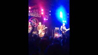 Stiff little fingers.Harp