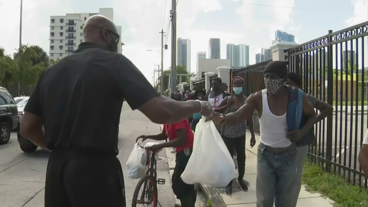 Alonso Mourning, Inter Miami Distributed Food In Overtown