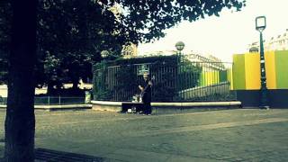 Roland Bass cube   PARIS SHATLE PARK FREESTYLE JAM   2011 first time ever in my life trying busking