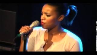 Alice Smith   NEW RELIGION Live)