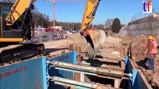 preview picture of video 'Caterpillar 316E Trench Work / Hauptsammler, B 10 Rosensteintunnel, Stuttgart, Germany, 26.02.2015.'