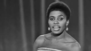 Miriam Makeba - Mbube (Live, 1963)
