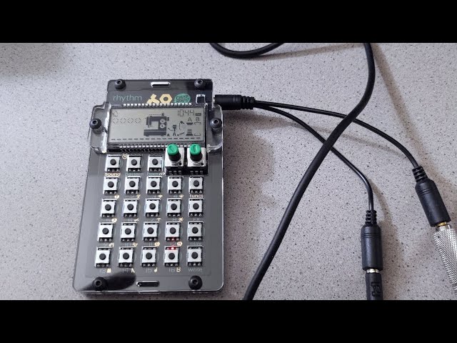 Vídeo relacionado con Teenage Engineering PO-12 Rhythm - Caja de ritmos, negro y verde