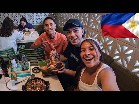 I Tried the Most Famous Filipino Food in Cebu 🇵🇭 (House of Lechon)