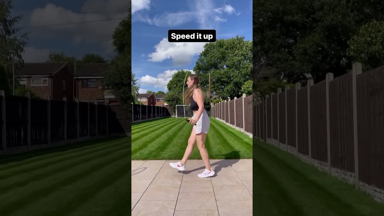 Swing-Kick (by jumpsisters)