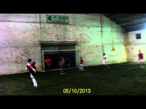 SUNP0019 Linda defesa do Mayke em cima da linha