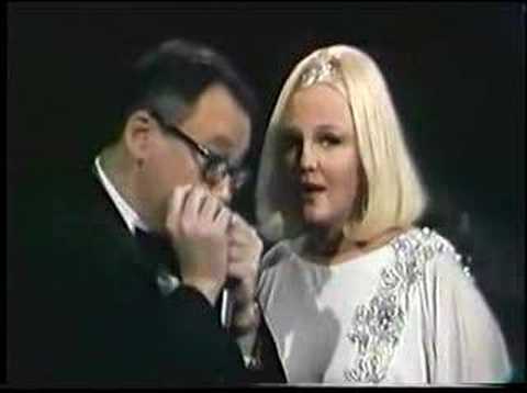 Peggy Lee and Toots Thielemans: Makin'Whoopee.