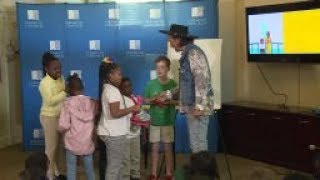 Shawn Harris: Her Right Foot