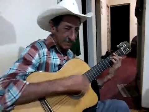 Cantor de Muzambinho João Uria