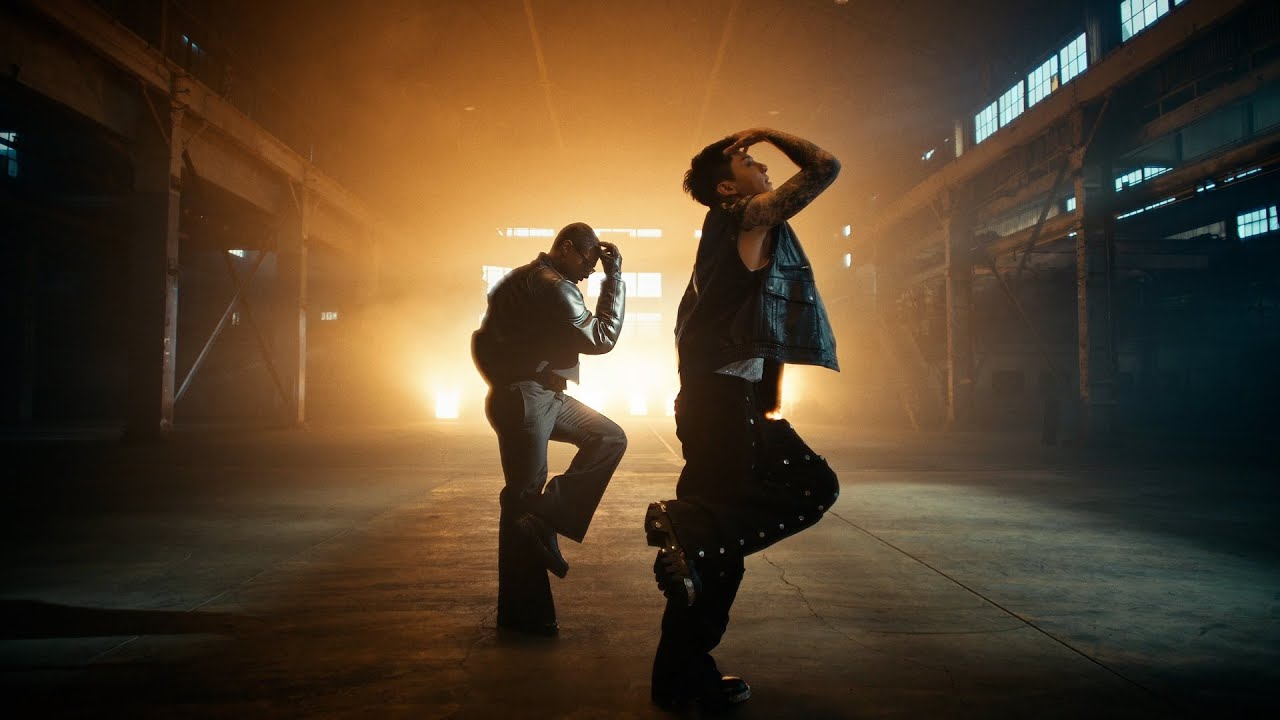 정국 (Jung Kook), Usher ‘Standing Next to You - Usher Remix’ Official Performance Video - YouTube