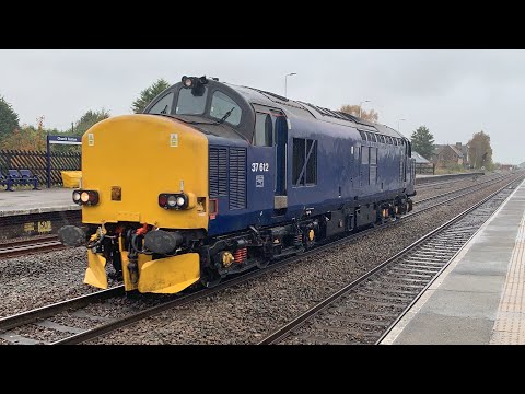Class 37 37612 Passing Church Fenton