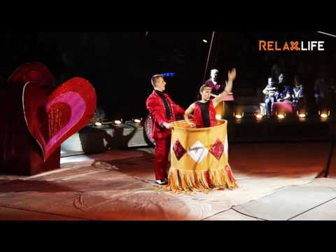 1708010 ENT Quick change clothes magic trick_HT