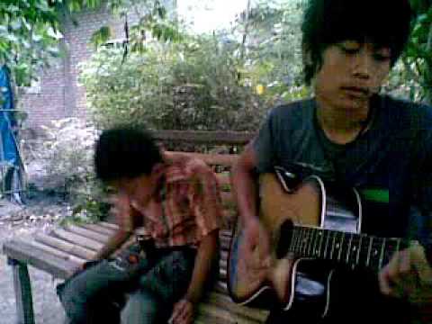 download lagu mp3 mp4 Kunci Gitar Ketika Aku Melihat Langit Biru, download lagu Kunci Gitar Ketika Aku Melihat Langit Biru gratis, unduh video klip Kunci Gitar Ketika Aku Melihat Langit Biru