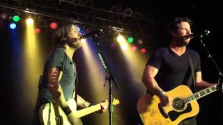 Keith Urban and David Nail sing Brand New Man