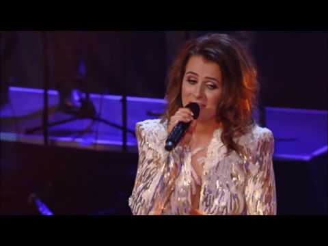 Lisa McHugh ~ Queens Of Country Medley