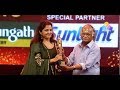 Sreekumaran Thampi Giving Best Actress Award To Manju Warrier At Flowers Indian Film Awards 2018