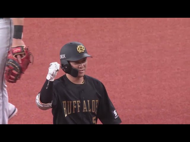 【5回裏】初球打ち!! バファローズ・西野真弘 タイムリーヒットで価値ある1点!!   2024年8月17日 オリックス・バファローズ 対 北海道日本ハムファイターズ