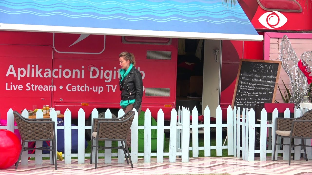 E ke vënë re që s'ka ardhur njeri? Olta: Vetëm 3 personazhe