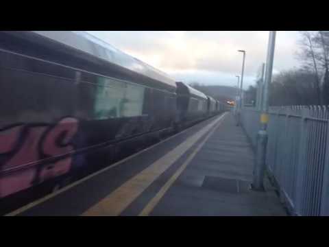 Freightliner 66509 slowly passes Energlyn / Churchill park with a loud 1 tone on 440H