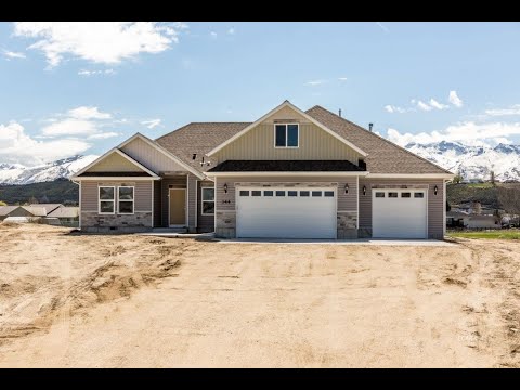373 Fairway Ln, Spring Creek, NV 89815