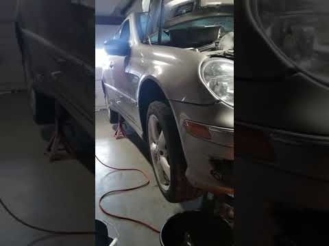 2005 Mercedes Benz C230 C Class fan shroud Radiator removal