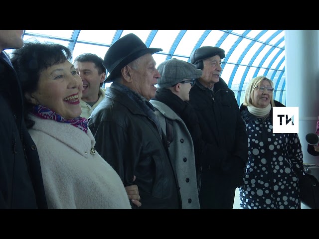 Брендированный состав метро к новому сезону в театре Камала