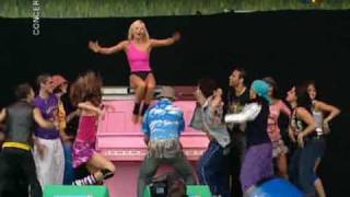Geri Halliwell - Its Raining Men @ PITP 2001.m2v