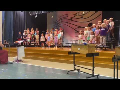 RI kindergarten class singing Choose Love song