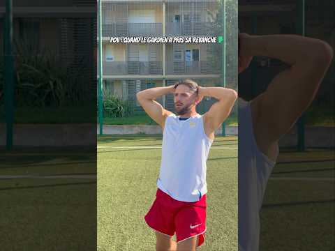 Tu l’as vu arriver cet arrêt ? 🧤👀 #football #shorts #fyp #pourtoi #humour #viral