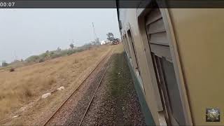 preview picture of video 'Pakistan Railway. Night coach 43 up crossing at sahiwal'