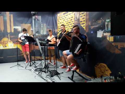 Grupa Simpatija - Crven konac - Hej živote težak li si ( Jabuka Tv )