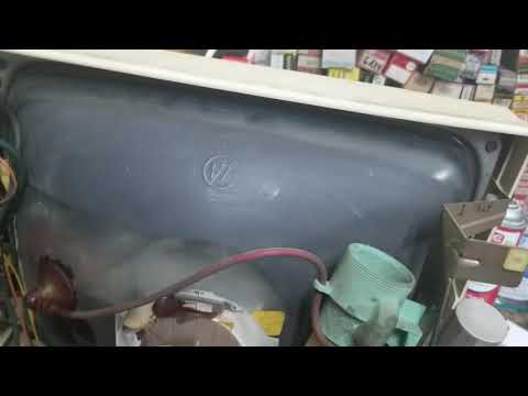 1969 Zenith Chassis 13A16SZ Black and white vintage tube television repair