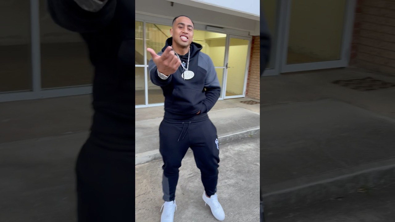 STILL RIDIN FOR THE SAME SIDE… SHOW US WHO U RIDIN WIV⁉️😈 #onefour #headieone #gangties #rap