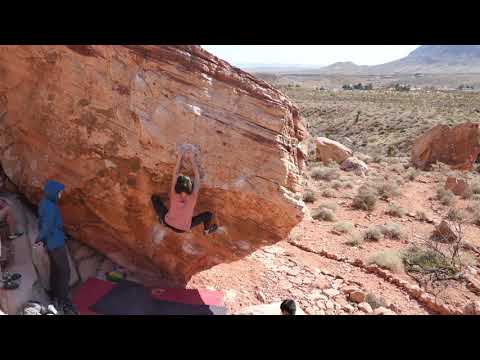 Red Rock Bouldering - Spitting Venom, V8/V9