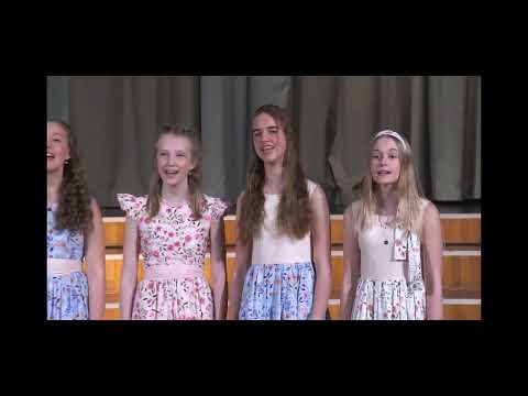 Laulupesa ansambel SÕBRAD Mattiisenil 2022 - "Pühapäev" ja "Aastaajad armastuses"