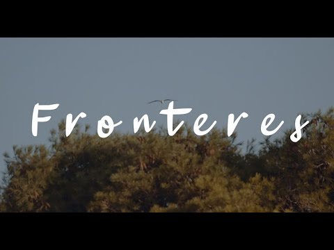Sopa de Cabra feat. Núria Moliner (Intana) - Fronteres (Videoclip Oficial)