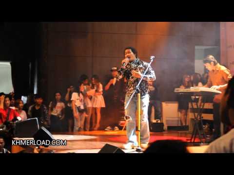 Jimmy Kiss sings «Baby I'm Sorry» at CKCC (Hope Concert) - Sunday, 10 January 2016