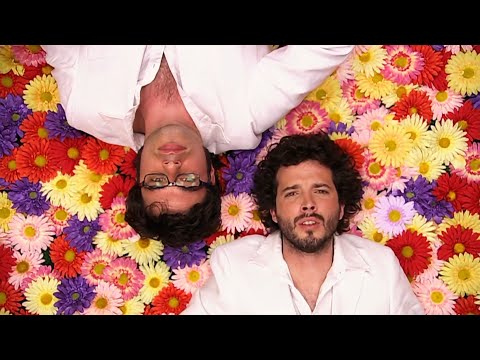 Flight of the Conchords - A Kiss Is Not A Contract