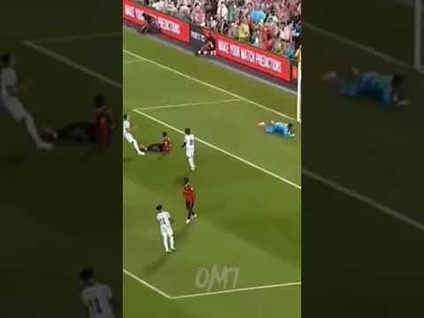 darwin nunez misses an open goal😤