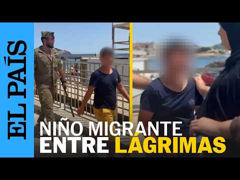 Las imágenes de un niño de 12 años suplicando no ser devuelto a Marruecos | EL PAÍS