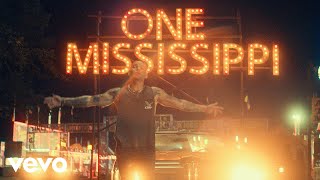 Musik-Video-Miniaturansicht zu One Mississippi Songtext von Kane Brown