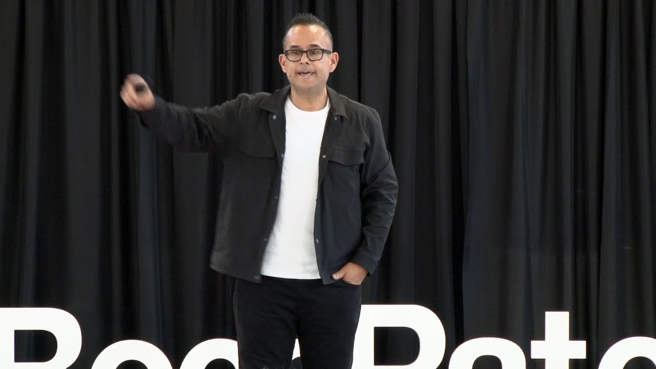 Pete Vargas on stage