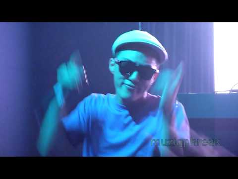 [HD FANCAM]  I'm Not, I'm Just - ZION.T (자이언티) at Black Bunny Vol 2 120609