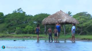 preview picture of video 'Paseo en Pipante en La Mosquitia Hondureña'