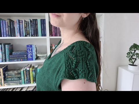 Yarnflakes Knitting Podcast 165 – Green V necks